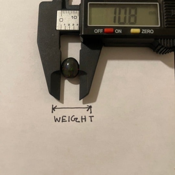 Stunning Ethiopian Black Opal – High-Quality Play of Color with Dark Body Tone - Picture 3 of 5